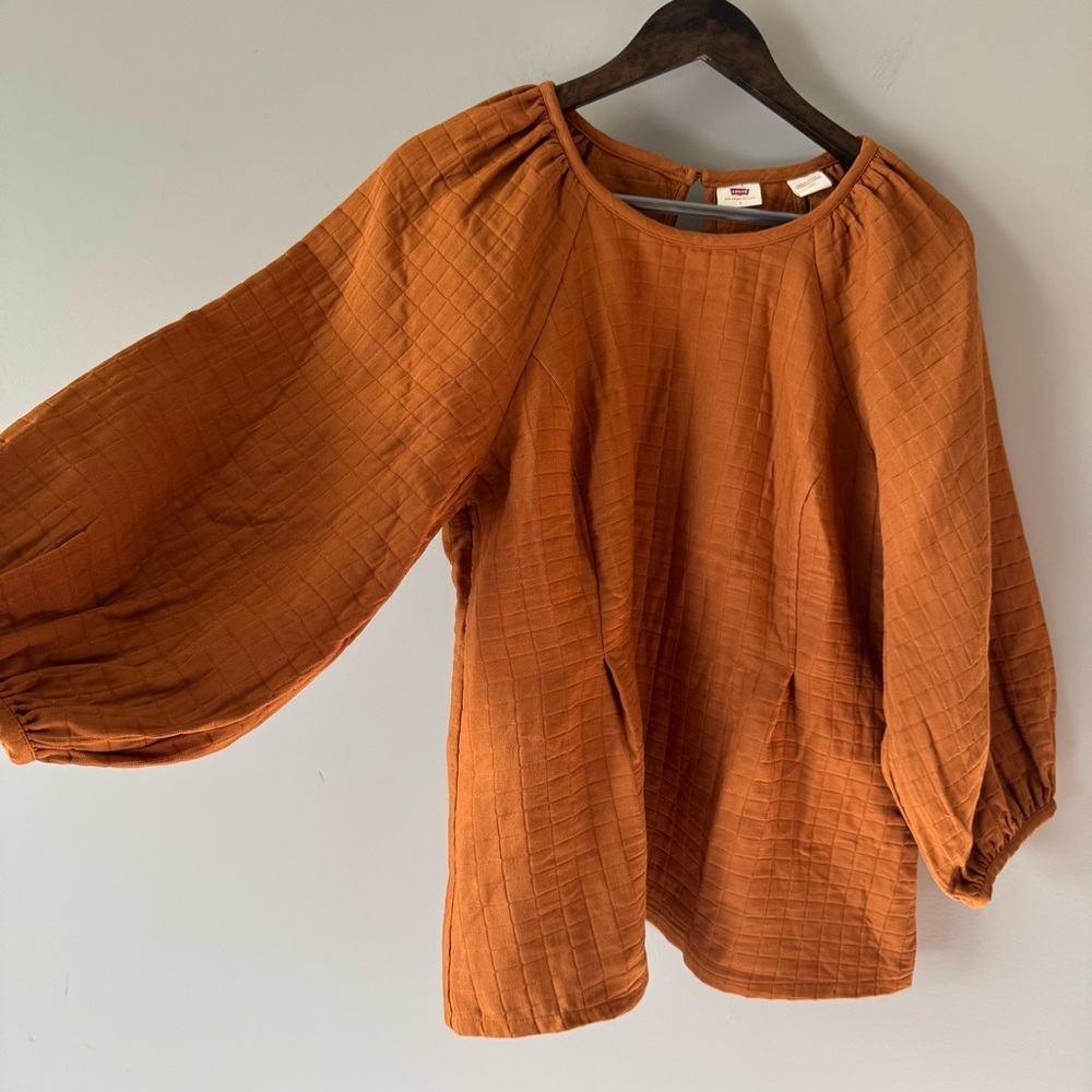 LEVIS Cait Puff-Sleeve Blouse Burnt Orange Size Large - Picture 2 of 16